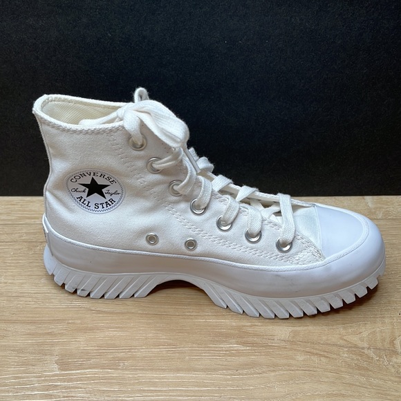 CONVERSE Chuck Taylor All Star Lugged 2.0 White Size 5 US - Picture 7 of 10
